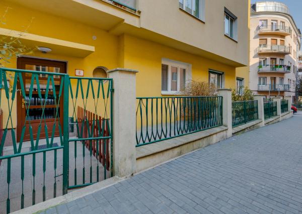 Na predaj štýlovo zariadený 1 izbový byt v Bratislave-Staré Mesto