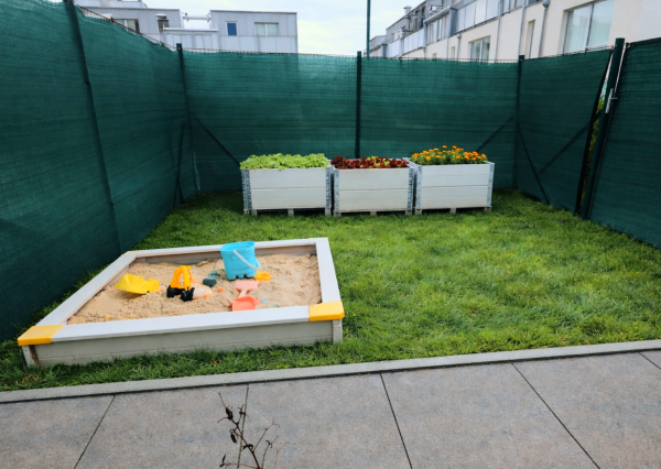 Na predaj pekný 3 izbový byt s predzáhradkou, terasou a park. státim - Martin