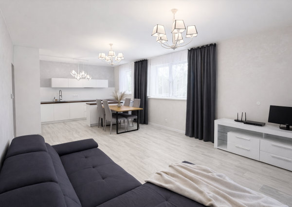 Hamuliakovo, okr. SC- NA PREDAJ 3 izbový byt s terasou, záhradou a dvomi parkovacími státiami.