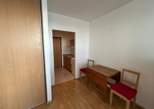 Svetlá garsónka s balkónom, 11/12 posch. – prenájom