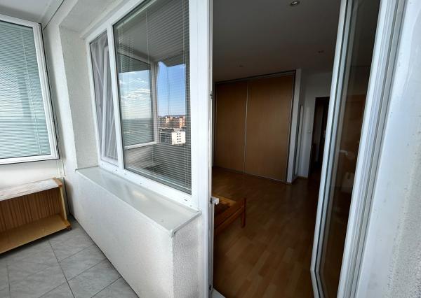 Svetlá garsónka s balkónom, 11/12 posch. – prenájom