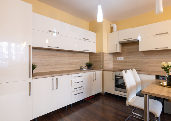 Na predaj 2 izbový byt v Bratislave-Slnečnice