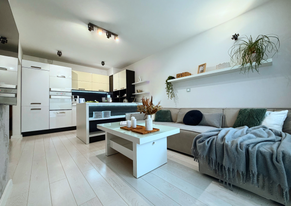 Nový Martin – 3-izbový byt s terasou, predzáhradkou a parkovaním v cene