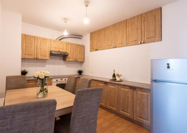 Na predaj velký 2 itbový byt v Bratislave -Petržalke , ul.Budatinska