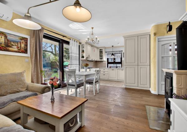 Štýlový rodinný dom vo vynikajúcej lokalite na predaj, Rovinka