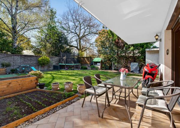 Štýlový rodinný dom vo vynikajúcej lokalite na predaj, Rovinka