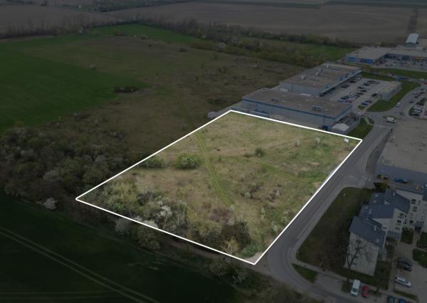 Na predaj investičný pozemok v Šamoríne s obrovským potenciálom