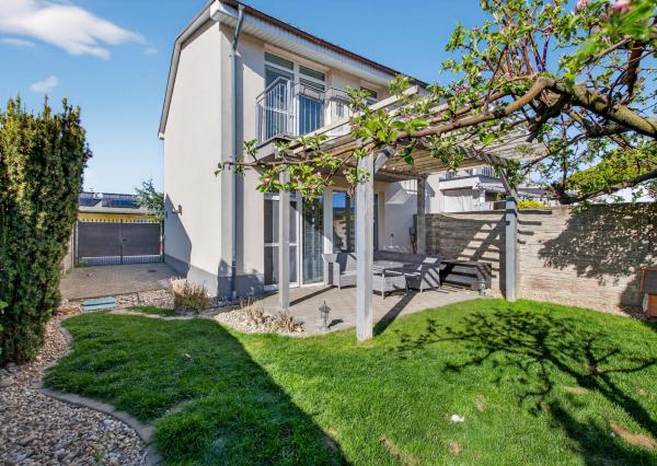 Moderný rodinný 4-izbový dom v Sládkovičove na predaj, časť Zátišie