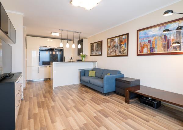 Na prenájom  velký  2 izbový byt v Bratislave v projekte -Slnečnice