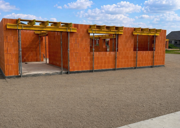 Na predaj nadštandardný moderný 4-izbový rodinný dom s garážou a tepelným čerpadlom, Hrubá Borša