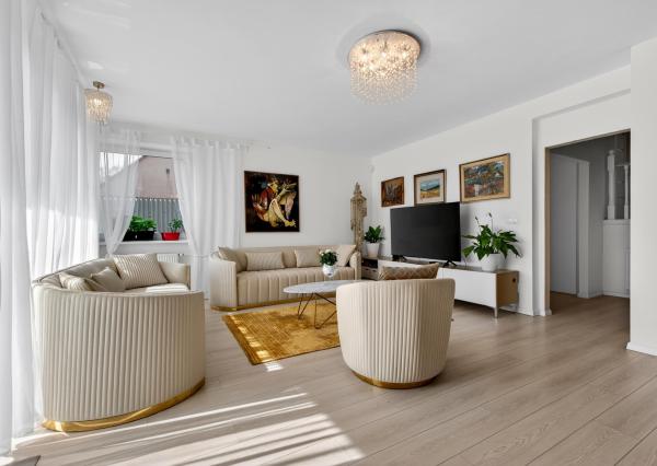 NA PREDAJ! 8 izbový dvojgeneračný poschodový rodinný dom v Tomášove