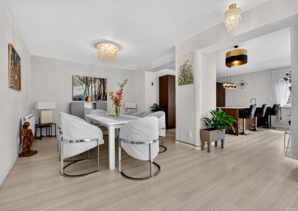 NA PREDAJ! 8 izbový dvojgeneračný poschodový rodinný dom v Tomášove