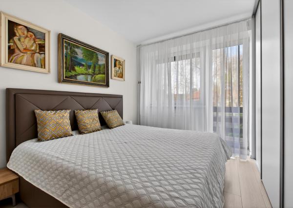 NA PREDAJ! 8 izbový dvojgeneračný poschodový rodinný dom v Tomášove