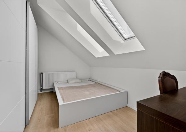 NA PREDAJ! 8 izbový dvojgeneračný poschodový rodinný dom v Tomášove