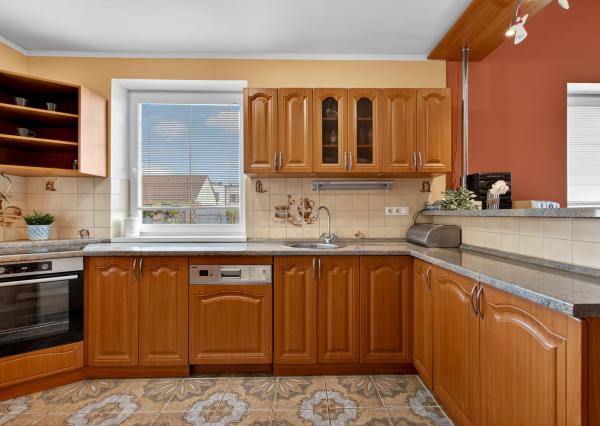 5 izbový rodinný dom Nová Dedinka na predaj, 1445 m2 pozemok