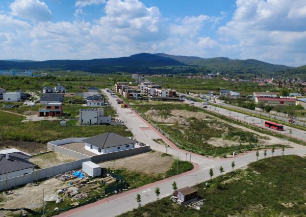 Predaj stavebného pozemku v novej výstavbe v projekte Malé Hliny - Modra.