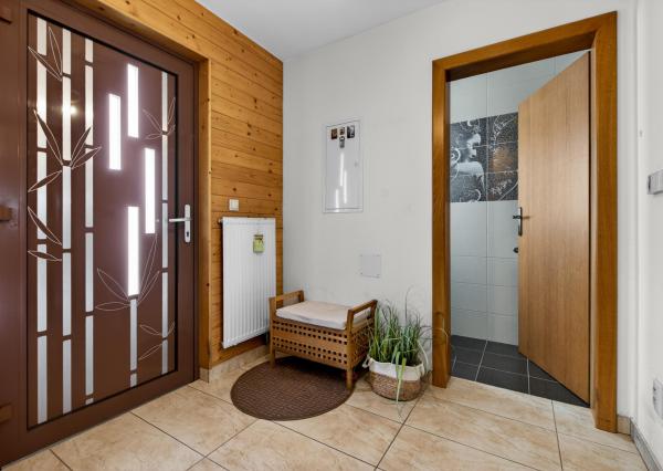 Na predaj 5-izbový dom s galériou a priestorom na podnikanie