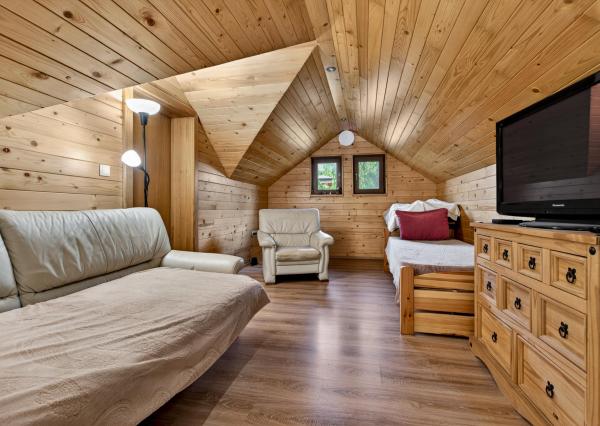 Na predaj 5-izbový dom s galériou a priestorom na podnikanie