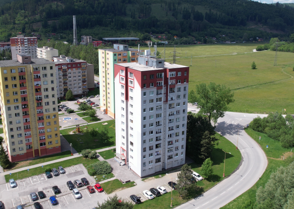 Na predaj 3-izbový zrekonštruovaný byt s loggiou - KNM