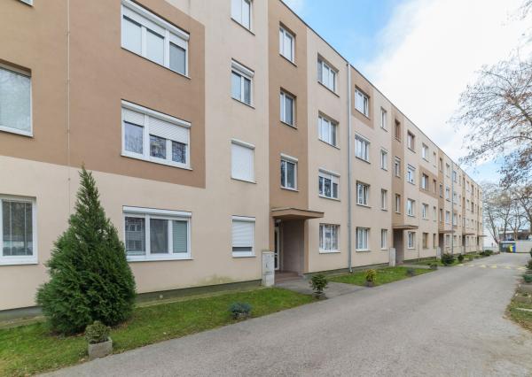 Príjemný 3-izbový byt vo výbornej lokalite na predaj – Svätoplukova ulica, Senec