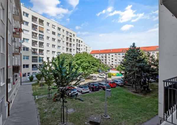NA PRENÁJOM! 2-izb byt v Ružinove na Velehradskej
