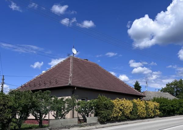 Wealth Group | ponúka na predaj útulný dom s garážou v obci Hrašné, okres Myjava