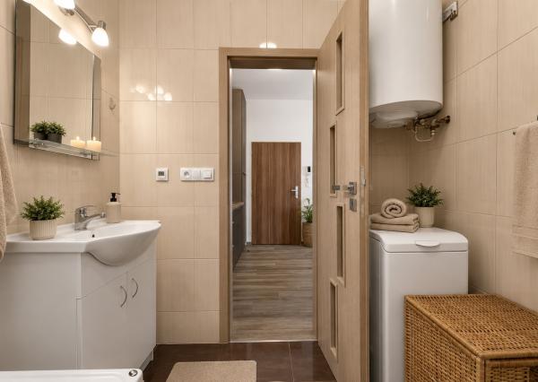 Moderný 2-izbový byt s veľkou terasou a parkovacím miestom | Senec – Nová Tehelňa