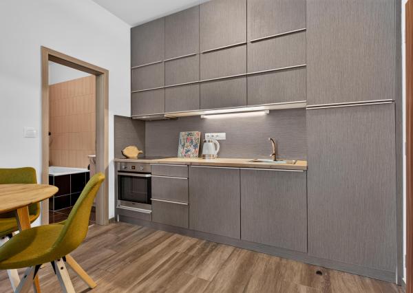 Moderný 2-izbový byt s veľkou terasou a parkovacím miestom | Senec – Nová Tehelňa