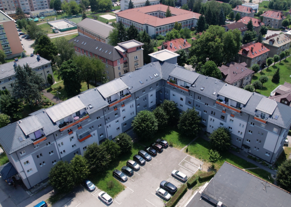 Na predaj zariadený 3-izbový byt s balkónom v novostavbe v KNM