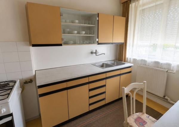 Na predaj 3 izbový tehlový byt v srdci mesta Komárna
