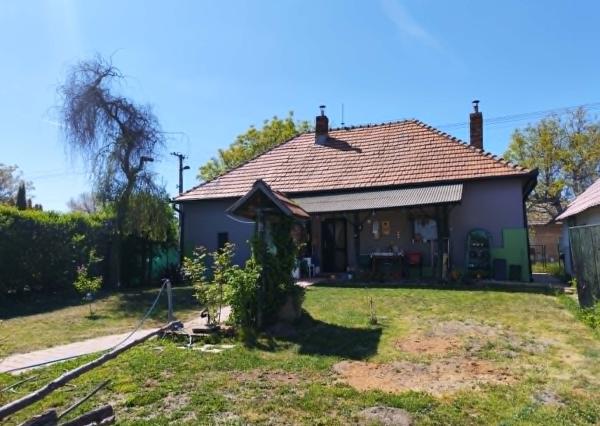 Na predaj útulný rodinný dom v blízkosti Dunaja v obci Kravany nad Dunajom
