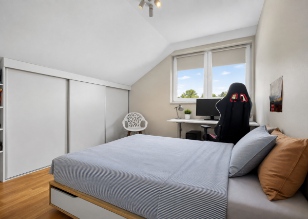 NA PREDAJ! 5-izbový rodinný dom s garážou, veľkým pozemkom a nadštandardným vybavením – Senec, Mlynský Klin