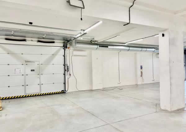 Na prenájom  priestor  v Bratislave. - 930m2 - BRATISLAVA III. - Kramáre