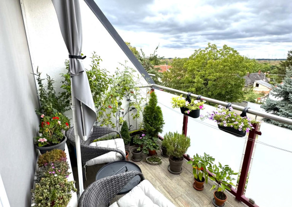 Na PRENÁJOM 2 izbový klimatizovaný byt s balkónom a výhľadom na Rakúsko, Bratislava Devínska Nová Ves