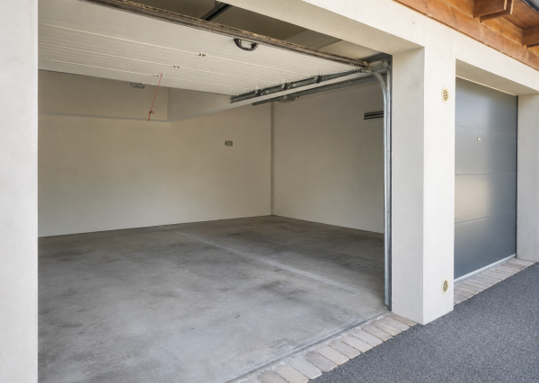 Na predaj výnimočný 3-izbový byt s 94 m² predzáhradkou, parkovaním a možnosťou dvoch garáží v Dunajskej Strede