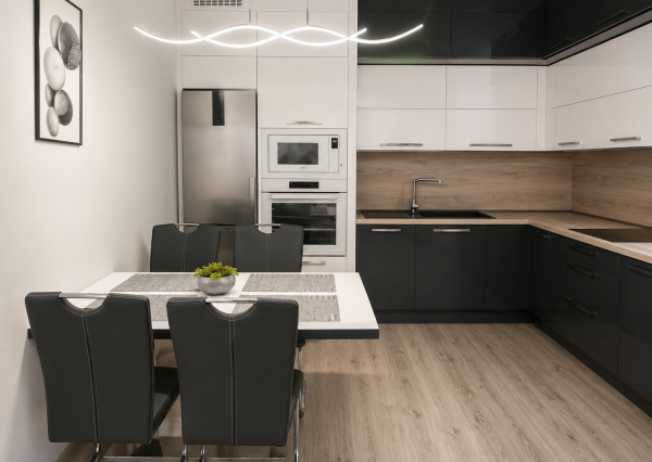 Na predaj výnimočný 3-izbový byt s 94 m² predzáhradkou, parkovaním a možnosťou dvoch garáží v Dunajskej Strede