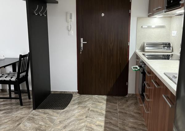 SENEC NA PRENÁJOM – 2 izbový byt s klimatizáciou a parkovacím státím.