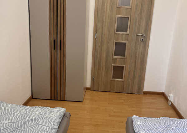 SENEC – NA PRENÁJOM 3 izbový byt priamo v centre mesta.