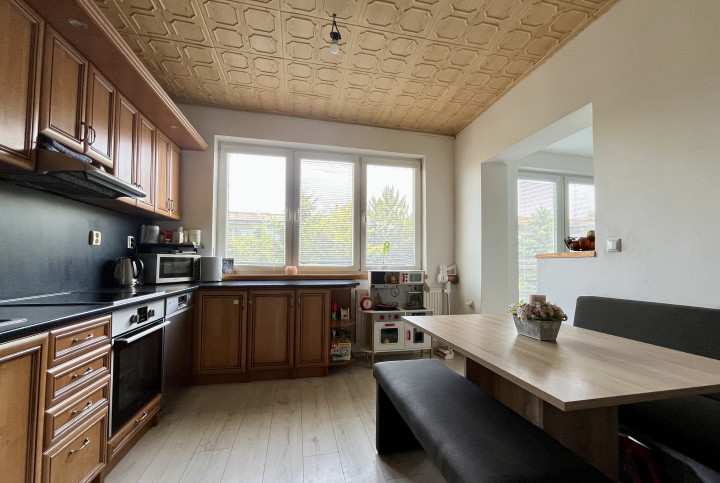 Wealth Group | Exkluzívne ponúka 3-izbový 71,2 m2 - tehlový byt s garážou, vlastnou záhradou - Šalgočka, okr.Galanta
