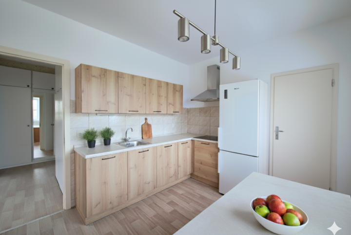 Na predaj veľkorysý 2 izbový byt Vlčince