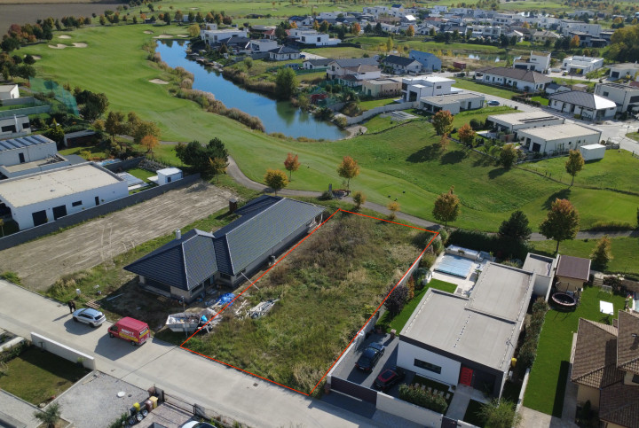 Hrubá Borša, okr. Senec – NA PREDAJ stavebný pozemok vo vyhľadávanom golfovom areáli Green Resort.