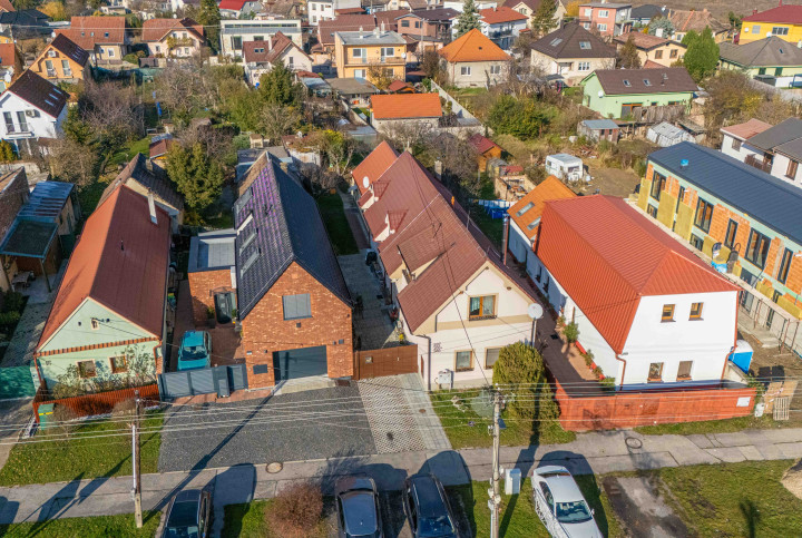 PREDAJ 3-izbový dom vo Vajnoroch – bývajte výhodne a útulne