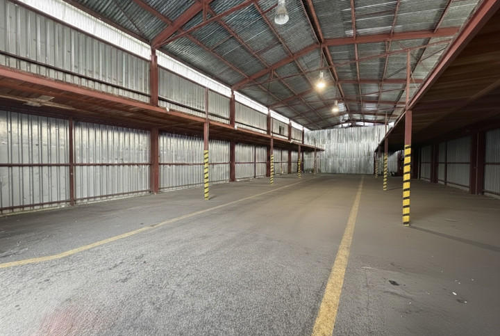 Na prenájom skladová hala s veľkorysým pozemkom v centre Žiliny