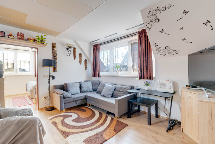 Priestranný 3-izbový tehlový rodinný dom vo Vajnoroch