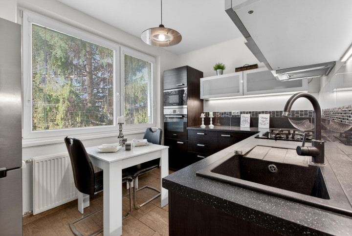 Bernolákovo, okr. SC - NA PREDAJ - plnohodnotný 2-izbový byt kúsok od priameho centra