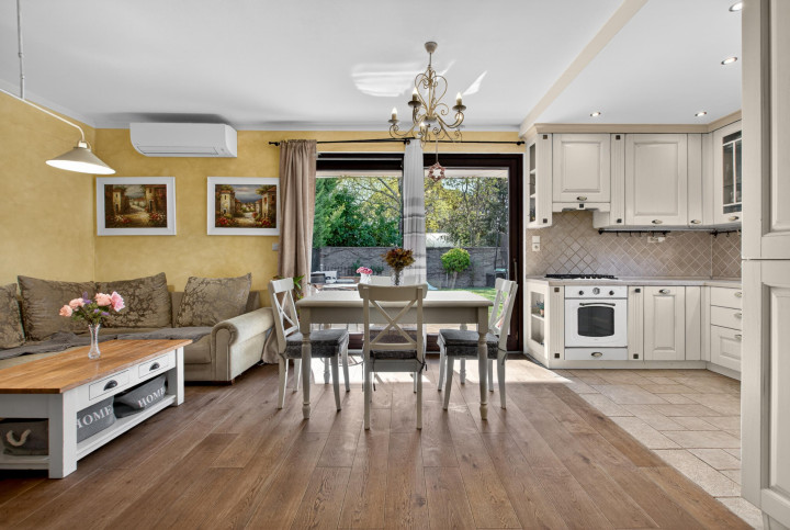 Štýlový rodinný dom vo vynikajúcej lokalite na predaj, Rovinka